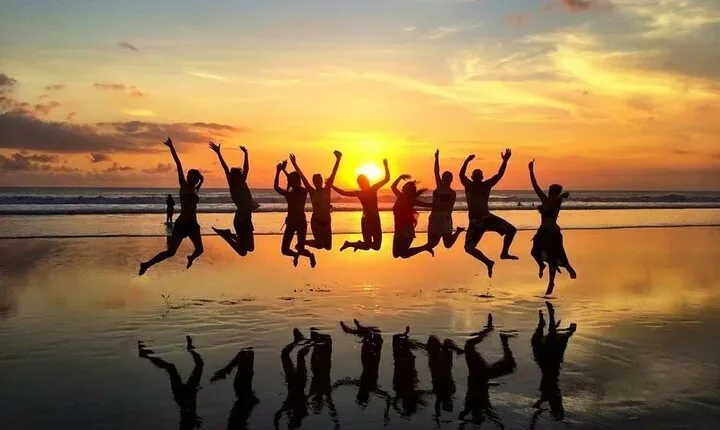 Phi Phi Islands, Maya Bay Snorkeling and Sunset Dinner Tour From Phuket