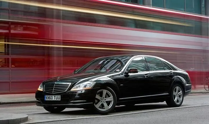Private Departure Transfer: Hotels to Lisbon Airport or Cruise