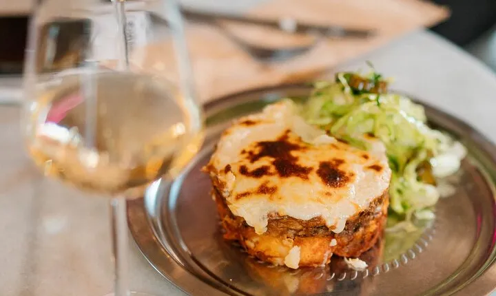 Greek Food pairing with traditional music in Pagrati Athens