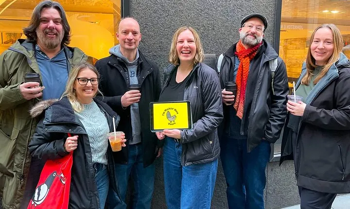 Iconic NYC Breakfast Food & Landmark Tour: Coffee, Bagel, Donut +