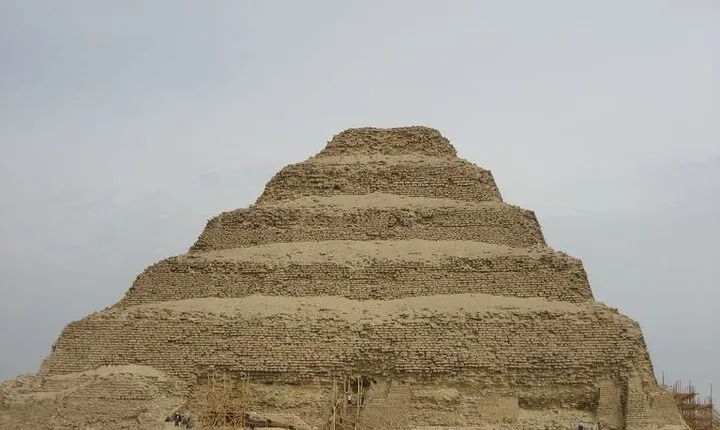 Full Day Guided Private Tour in Memphis Sakkara and Dahshur