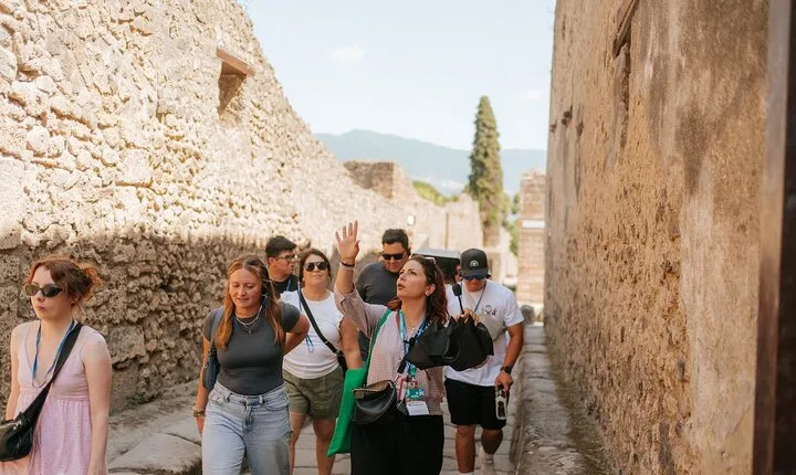 Pompeii Early Entry Tour & Amalfi Coast Day Trip from Rome