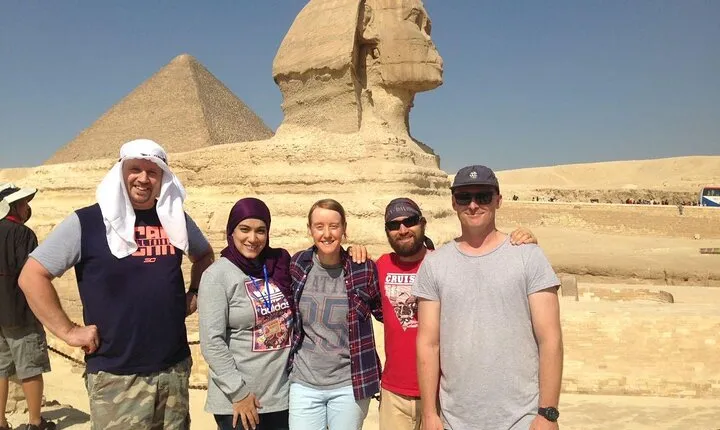 Private Half Day Pyramids Giza, Sphinx with Lunch and shopping