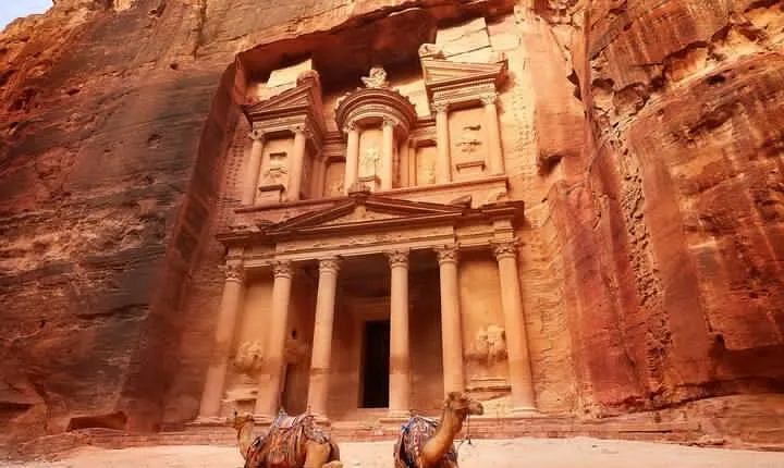 From Amman: Petra and Dead Sea private Full day tour