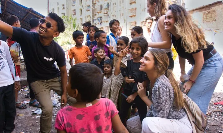 Virtual Real slumdog millionaire slum tour