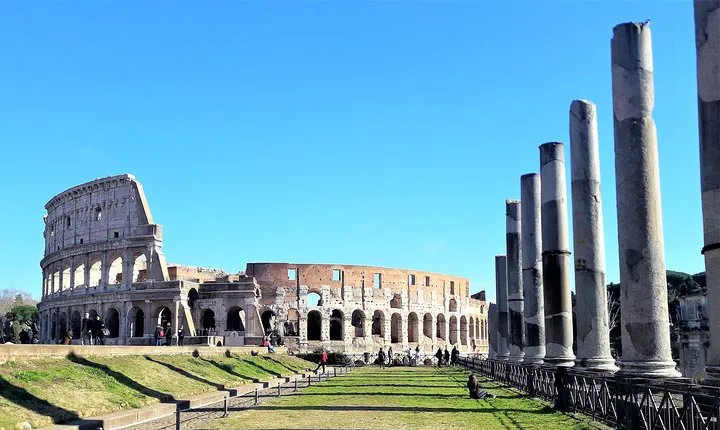Rome from Port Private Tour: Colosseum & Vatican, Lunch and De-lux Car included