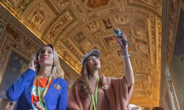 Fast track: Vatican Museums, Sistine Chapel Guided and St. Peter's Basilica Tour