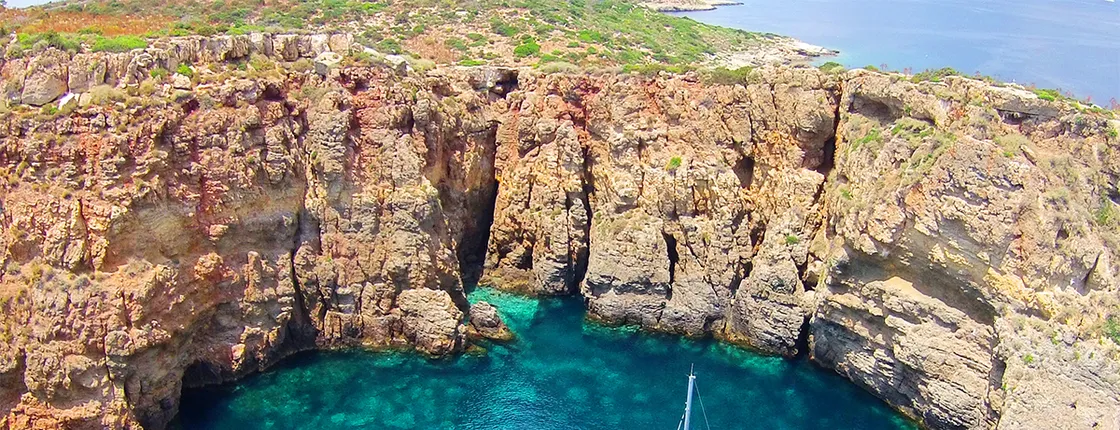 Luxury Catamaran Cruise Including pickup and Traditional Food