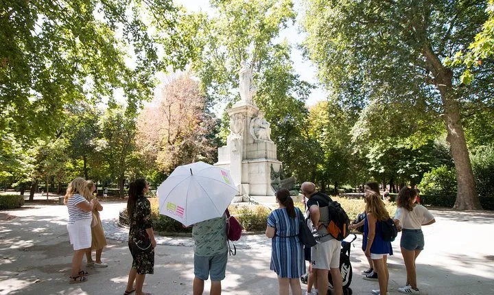 Retiro Park Walking Tour in Madrid