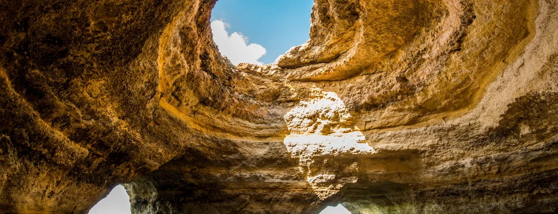 Portimão to Benagil: Adrenaline Wave - 90Mins Cave Tour