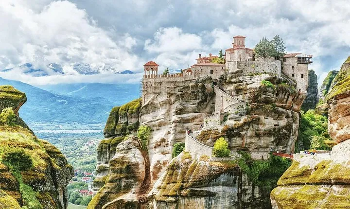 Delphi and Meteora Tour