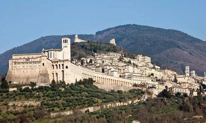 Assisi with Gourmet Lunch&Wine Fullday from Florence