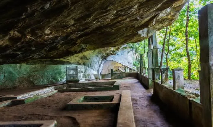 Explore Belilena Cave from Colombo
