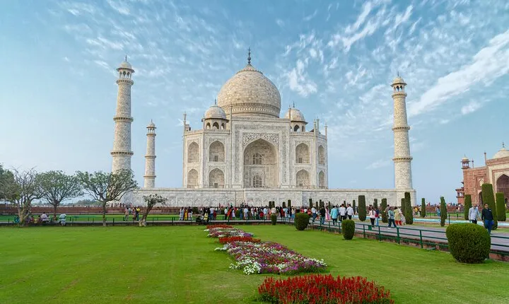 Full-Day Tour of Agra, Taj Mahal, Fort and Revisit Taj Mahal at Full-Moonlight