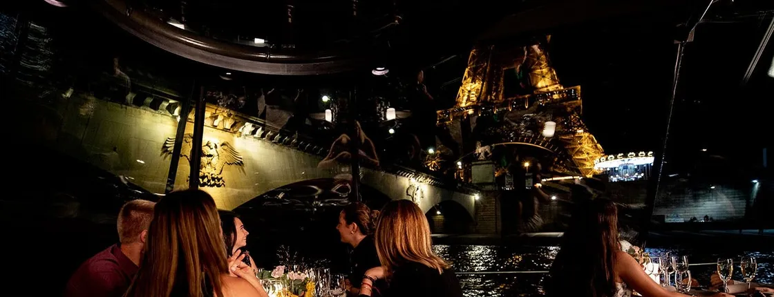 Dinner cruise on the river Seine