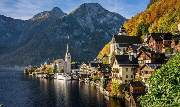 Full Day Tour in Vienna Melk and Hallstatt with Boat Ride