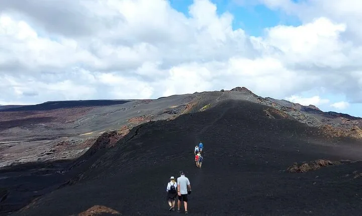 Hiking Tour to Sierra Negra Volcano