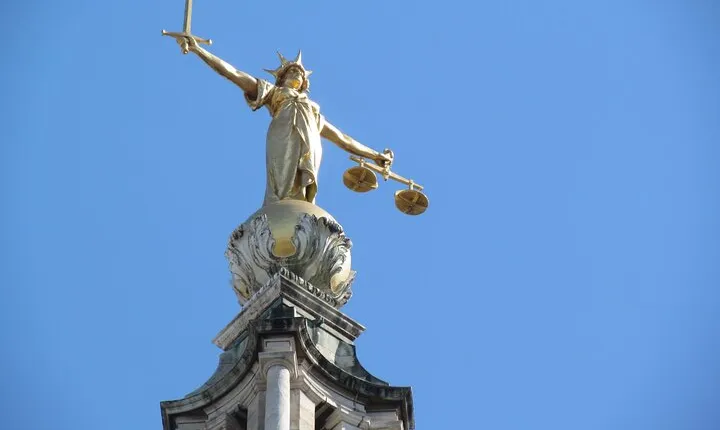 Law in London Private Tour