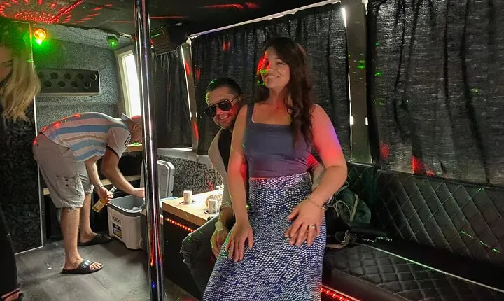 2-hour Party Bus Traveling to Miami Downtown, Brickell and Little Havana