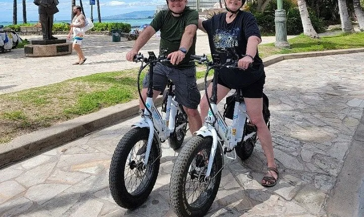 Waikiki to Kakaako & Historic Honolulu - Fat Tire E-Bike Tour