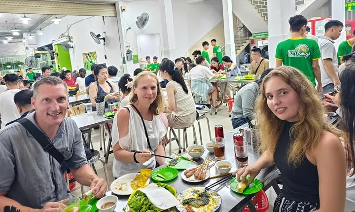 Da Nang Michelin Selected Street Food Tour with Local Guide