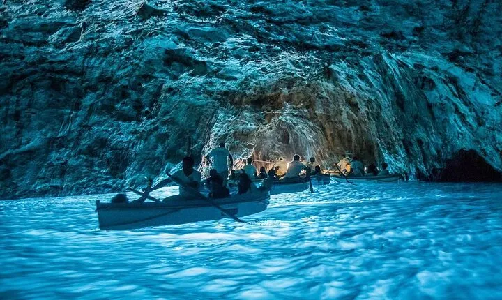 Half Day Private Boat Tour of Capri
