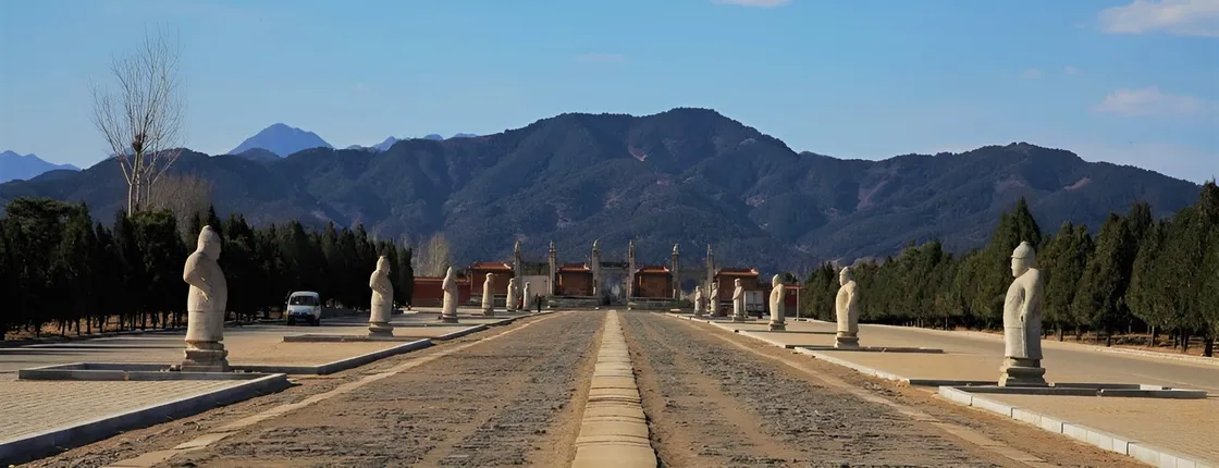 Huangyaguan Great Wall and Eastern Qing Tombs private tour