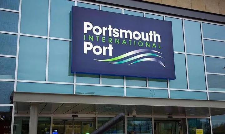 Single - Return Private Transfer London or LHR Airport to Portsmouth Cruise Port