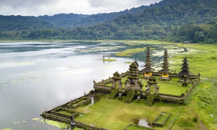 Bali Twin Lake Jungle Trekking and Canoeing