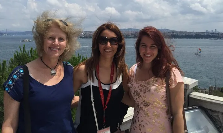 Bosphorus Cruise With Dolmabahçe Palace and Fortresses