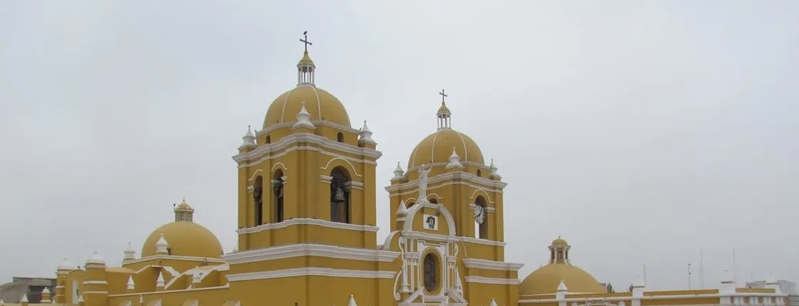 Half-Day Private Tour of Trujillo's History and Architecture