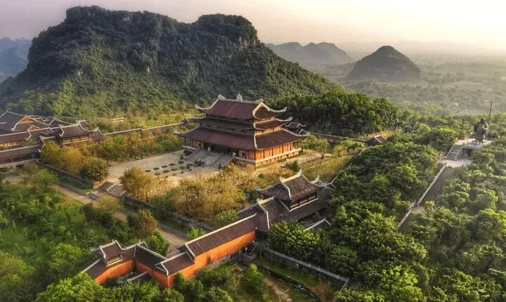 2-day Amazing Ninh Binh from Hanoi/ Ninh binh/ Halong