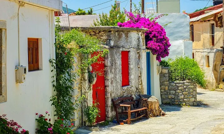 Private Tour of Crete with Knossos Palace and Lassithi Plateau
