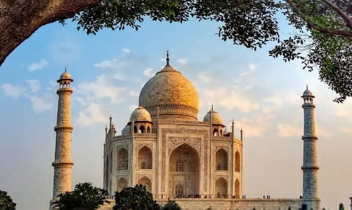 Agra Overnight Tour (Taj Mahal , Agra Fort & Itmad-Ud-Duala)
