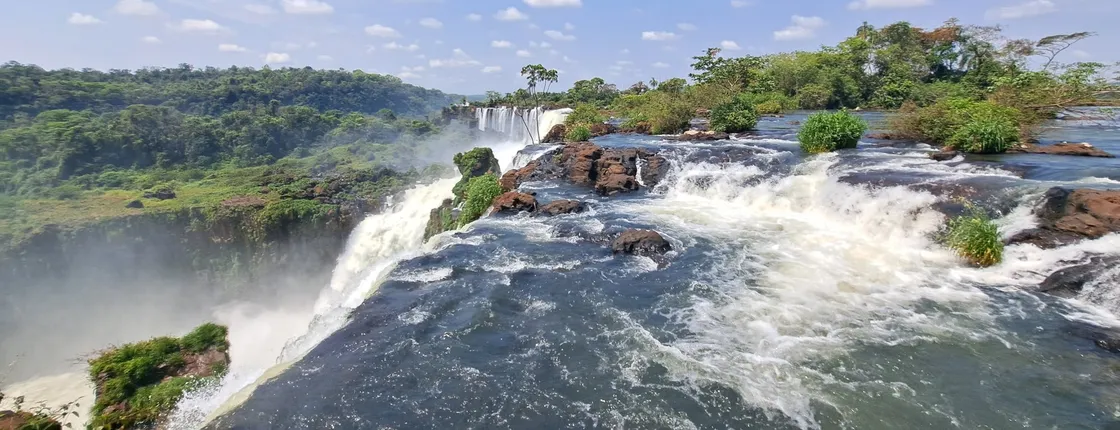 Full-Day guided tour through Iguazu Falls