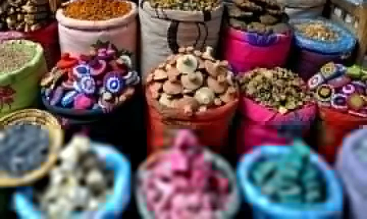 Half day Colourful souks guided tour