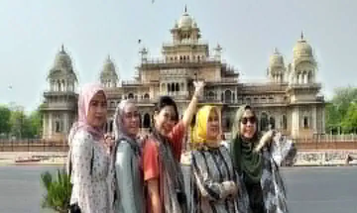 Private Jaipur Day Trip from Delhi By Fast Train - All inclusive