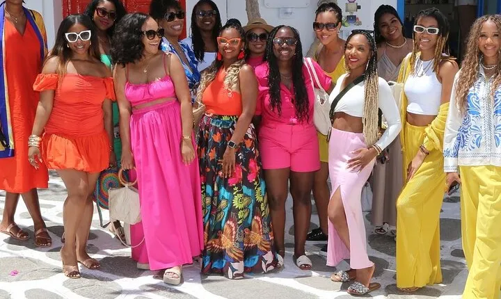 2 Hours Feel Like A Local Walking Tour in Mykonos Town