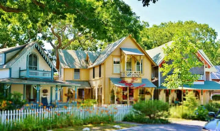 Martha's Vineyard Daytrip from Boston with Round-Trip Ferry & Island Tour Option