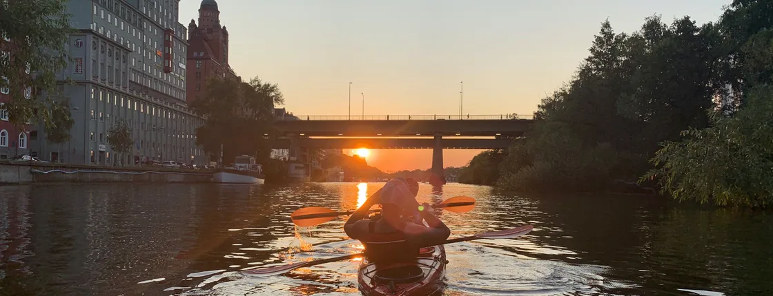 Guided sunset kayak eco-tour in Stockholm City