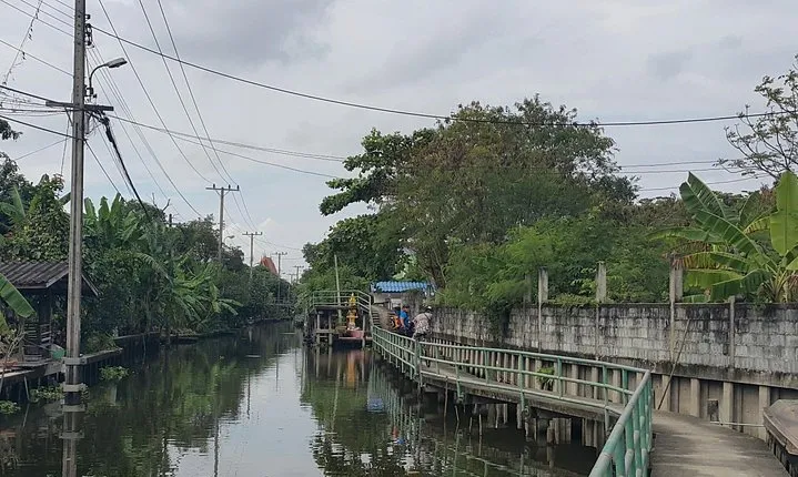 HD-02 Ride around Klong Bangkoknoi riverside communities