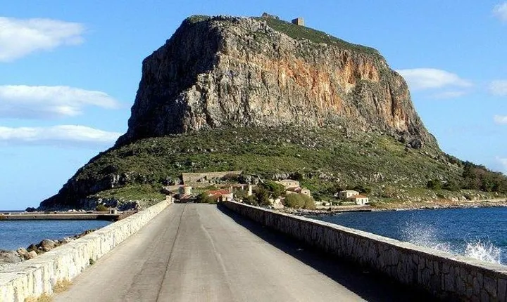 2 Day Private Tour of Sparta, Mystras & Monemvasia - Overnight