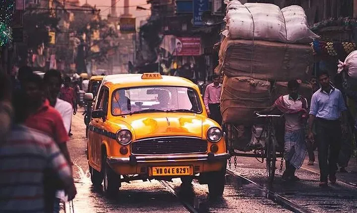 Colonial city Kolkata by walk