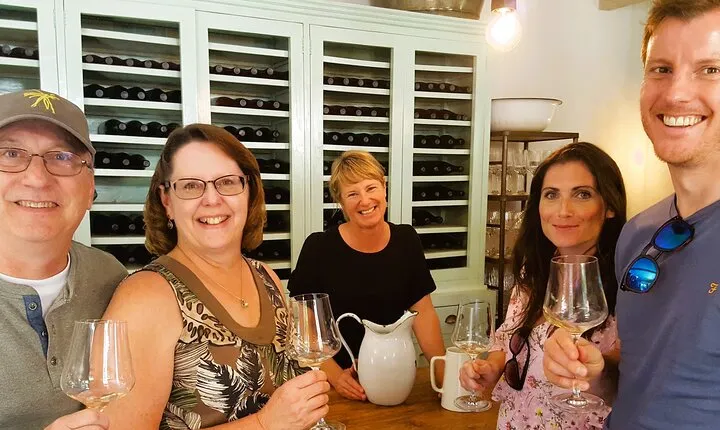 Martinborough Foodie Half Day Tour from Wellington