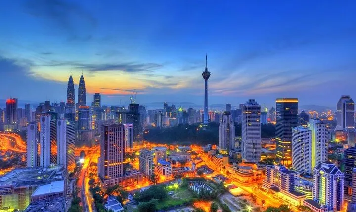 KUALA LUMPUR FAMOUS LANDMARKS TOUR with Dinner at KL Tower