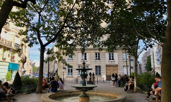 Emily in Paris Guided Walking Tour.
