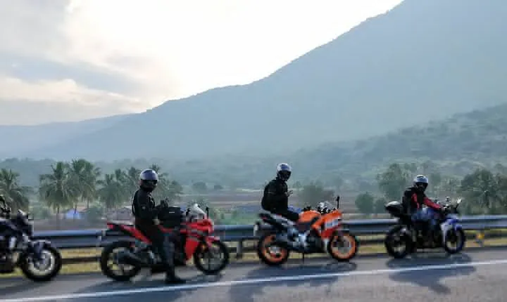 16-Days Rajasthan Private Motorbike Tour with Delhi & Agra 