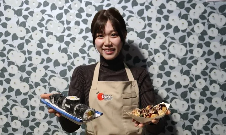 Kyoto Sushi & Takoyaki Cooking Class near Gion and Kiyomizu-dera!