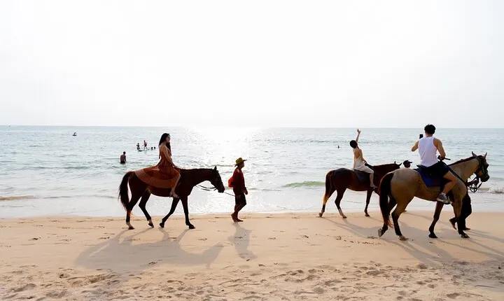 Phuket Beach and Horse Rides 1 Hour Experience