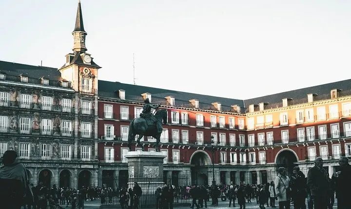 Private Full Day Tour of Madrid Monuments With Guide